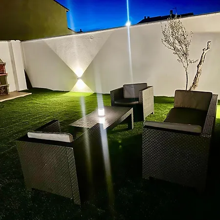 La Casica De Monreal מונריאל דל קאמפו